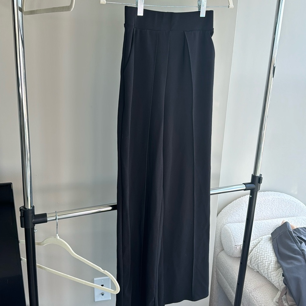 Black stretchy work pants